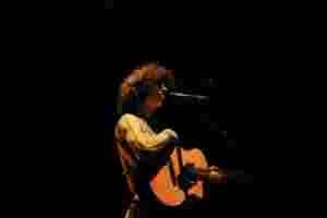 Jacob Alon announces 'Live From The Roundhouse' album release