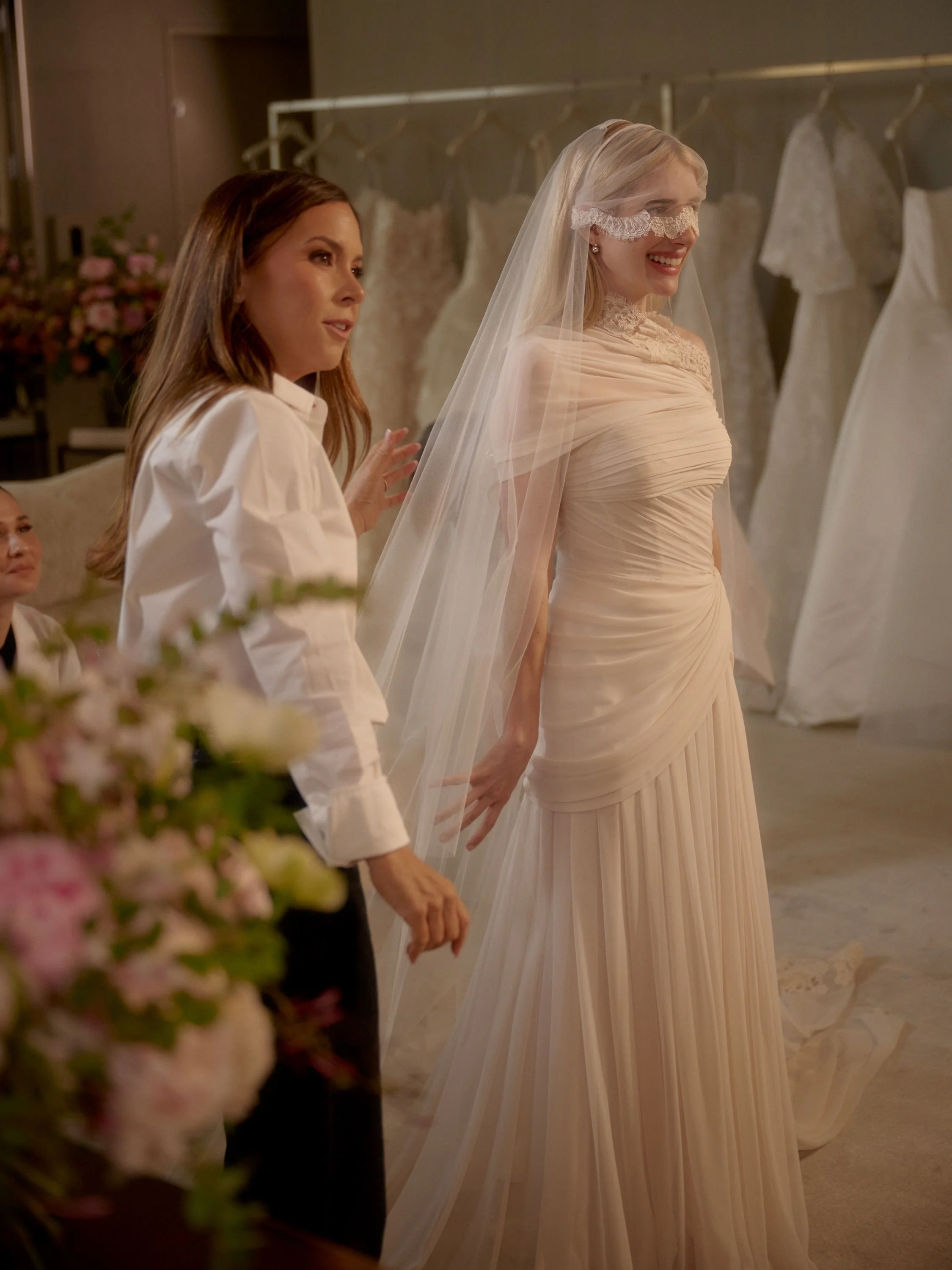 Emma Roberts' Personalized Wedding Gown: A Touch of Vintage Elegance