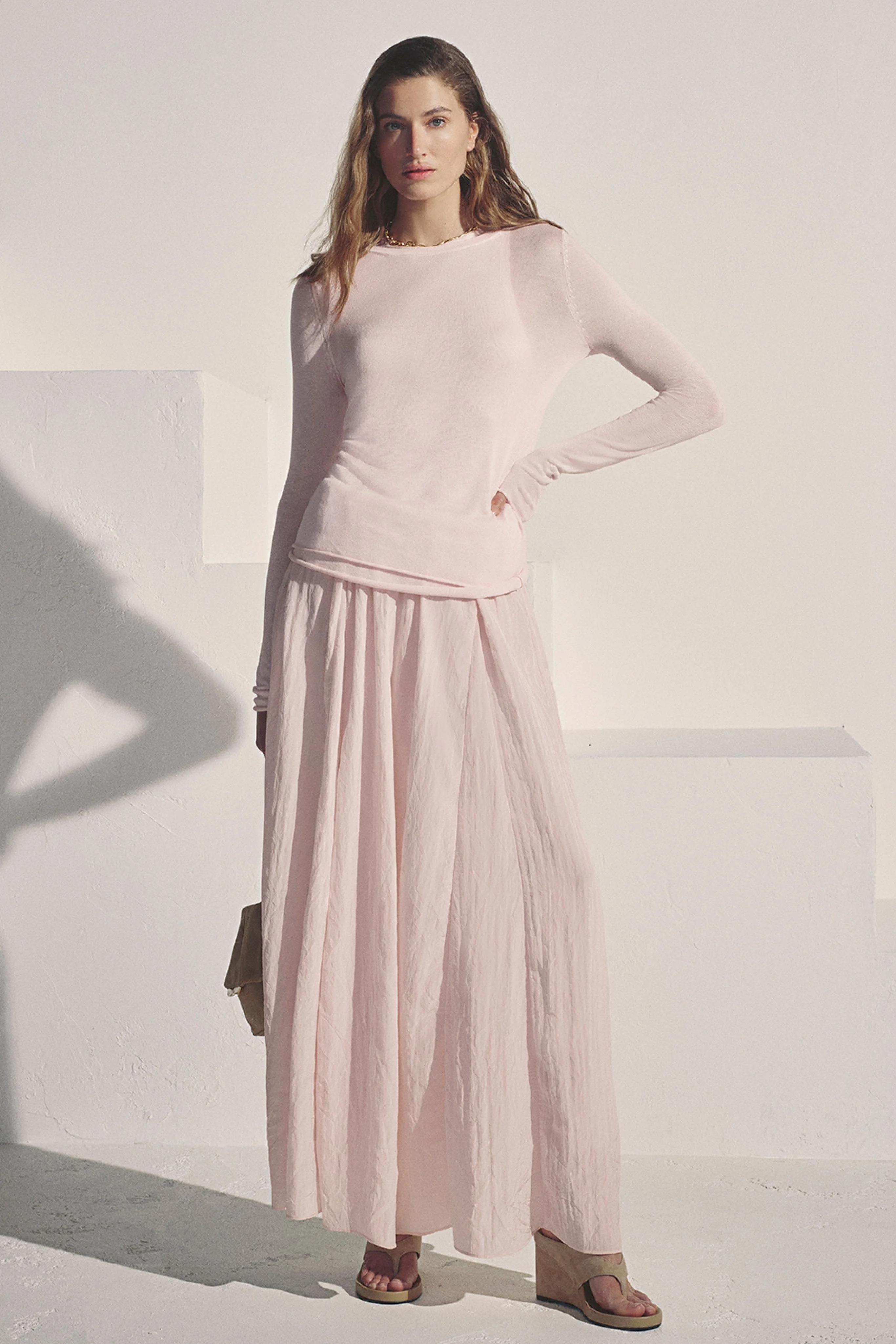Donna Karan Spring 2027 Collection Celebrates Nostalgia with Contemporary Flair